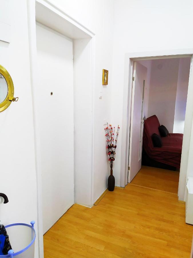 Podgorica Center Apartment Luaran gambar